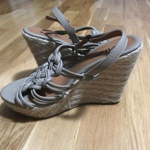 Wedge shoes
